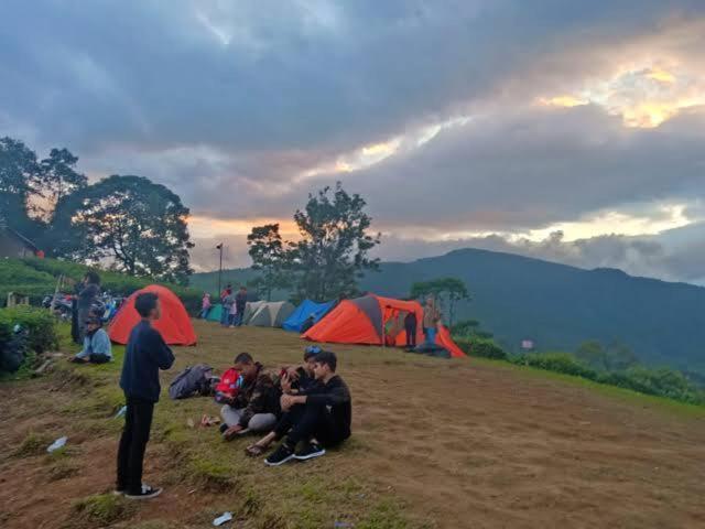 Tapian Ratu Camp Real Bukittinggi Extérieur photo