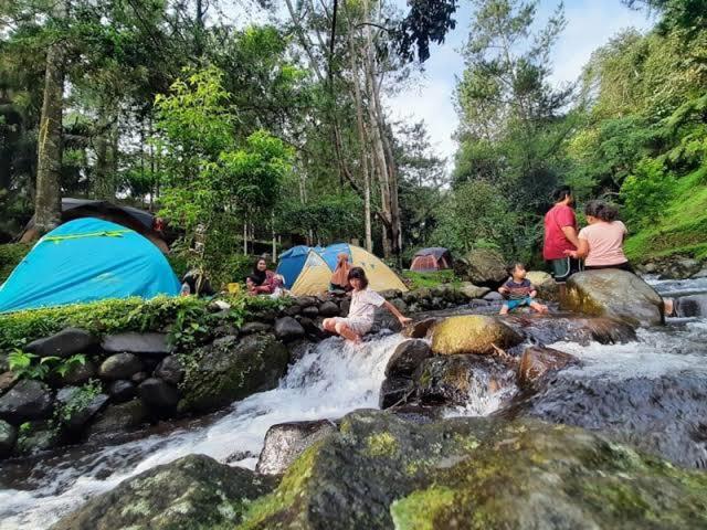Tapian Ratu Camp Real Bukittinggi Extérieur photo
