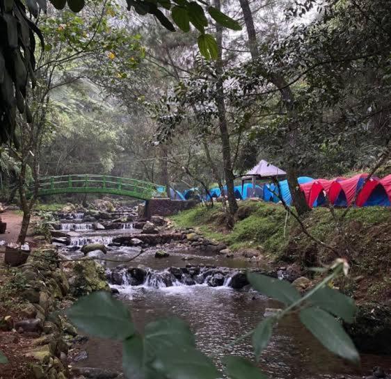 Tapian Ratu Camp Real Bukittinggi Extérieur photo