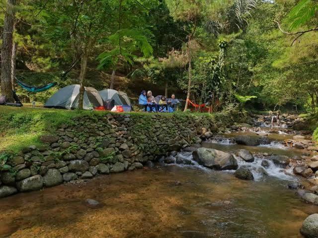 Tapian Ratu Camp Real Bukittinggi Extérieur photo