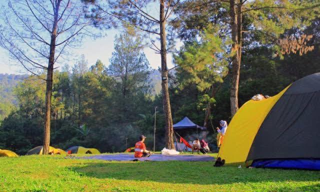 Tapian Ratu Camp Real Bukittinggi Extérieur photo