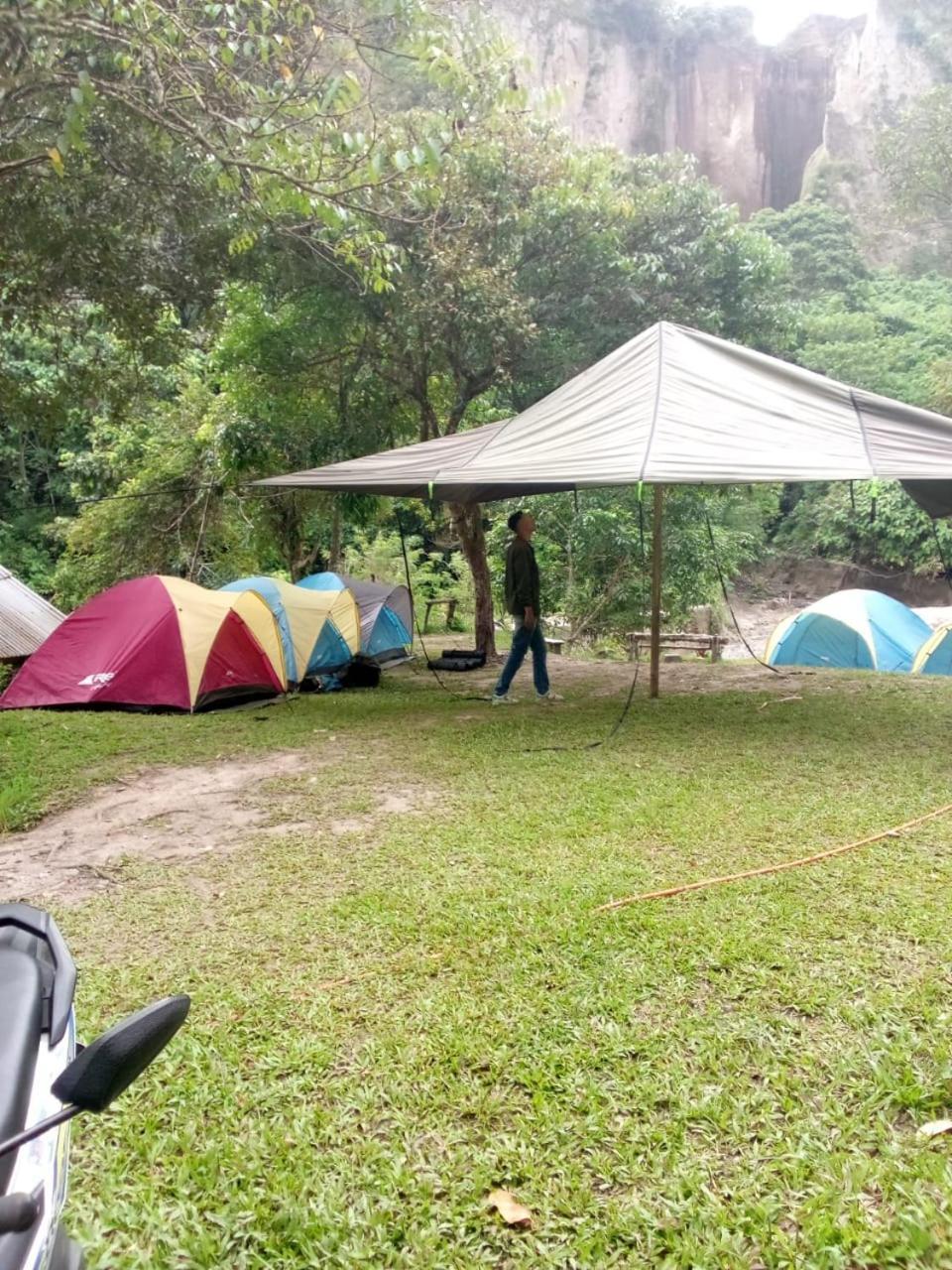 Tapian Ratu Camp Real Bukittinggi Extérieur photo