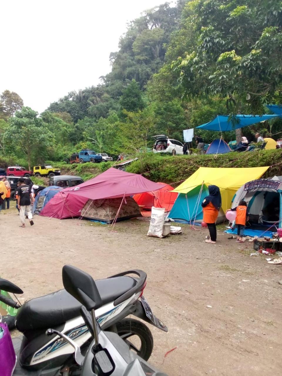 Tapian Ratu Camp Real Bukittinggi Extérieur photo
