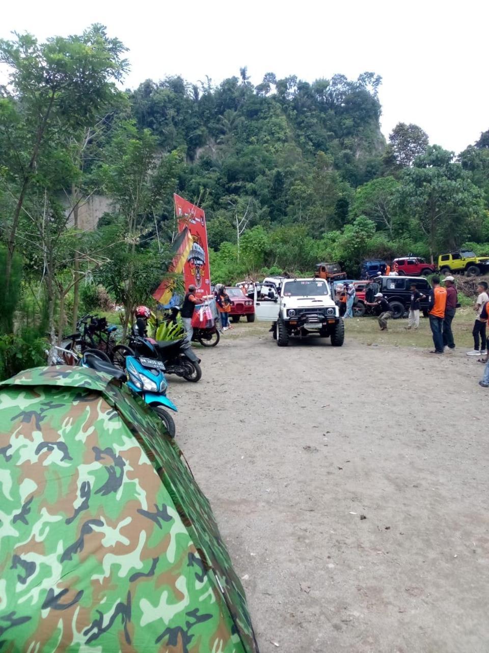 Tapian Ratu Camp Real Bukittinggi Extérieur photo