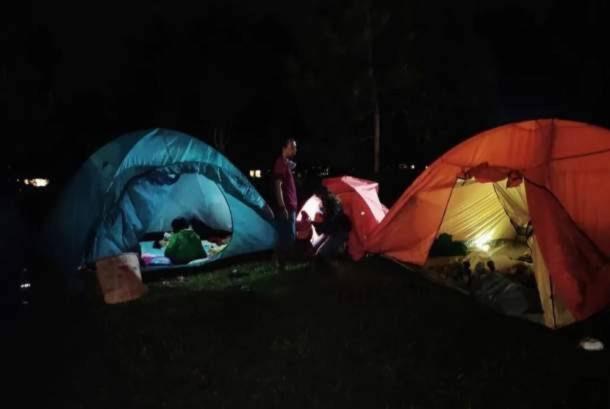 Tapian Ratu Camp Real Bukittinggi Extérieur photo